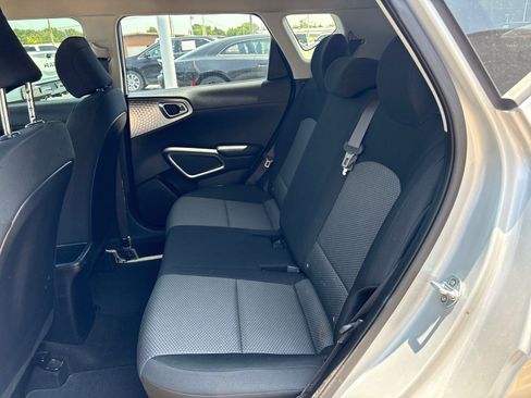 Used 2020 Kia Soul LX FWD image 7