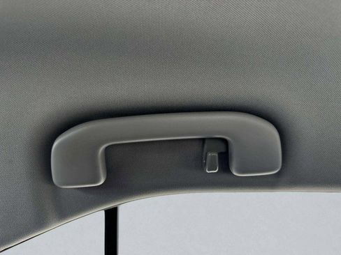 Used 2021 Toyota Camry LE image 39