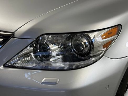 Used 2012 Lexus LS 460 w/ Luxury Value Edition RWD image 11