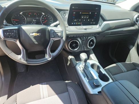 Used 2025 Chevrolet Blazer LT FWD image 16