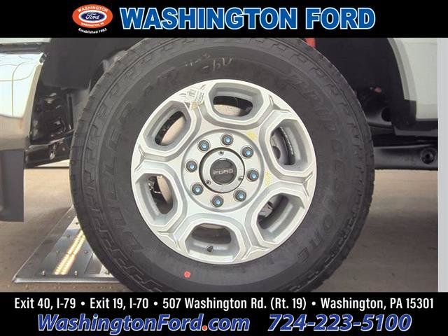 Used 2026 Ford F250 XLT w/ XLT Premium Package AWD/4WD image 5