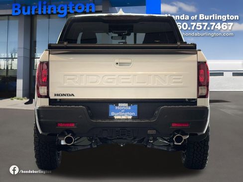 New 2026 Honda Ridgeline Black Edition image 4