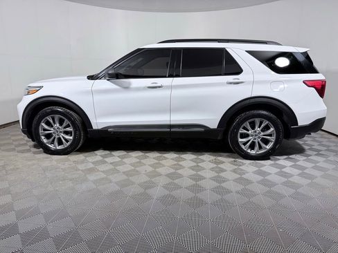 Used 2020 Ford Explorer XLT w/ Equipment Group 202A AWD/4WD image 3