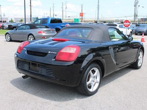 Used 2001 Toyota MR2 RWD image 29