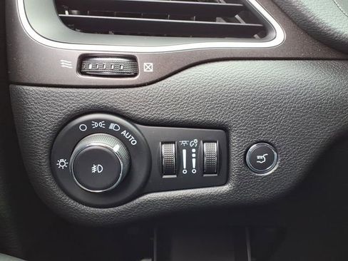 Used 2022 Jeep Cherokee Trailhawk w/ Premium Leather Package AWD/4WD image 24