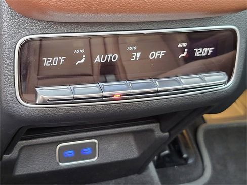 Used 2024 Mercedes-Benz GLS 450 4MATIC image 41