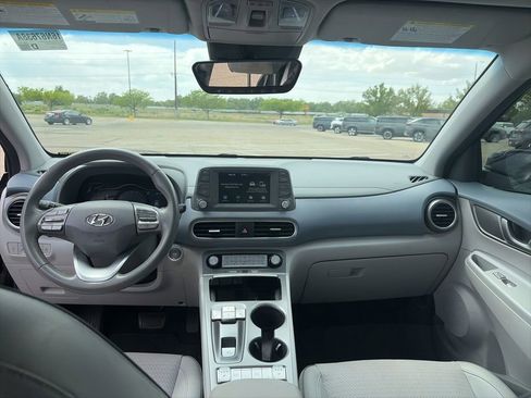Used 2021 Hyundai Kona Limited w/ Cargo Package FWD image 23