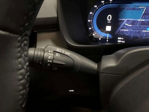 Used 2025 Volvo XC40 B5 Plus AWD/4WD image 47