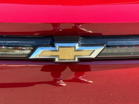 Used 2025 Chevrolet Equinox EV LT w/ Convenience Package image 48