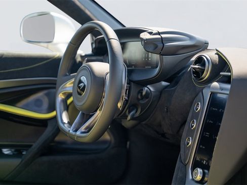 New 2025 McLaren 750S Spider image 64