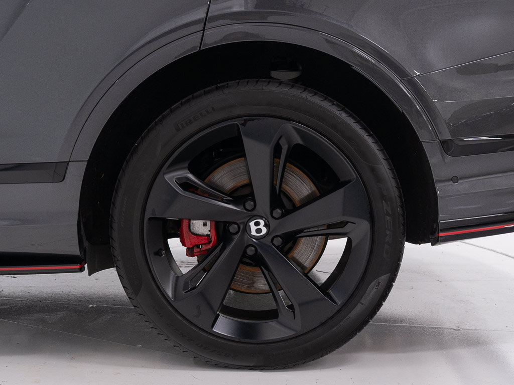Certified 2022 Bentley Bentayga AWD/4WD image 43