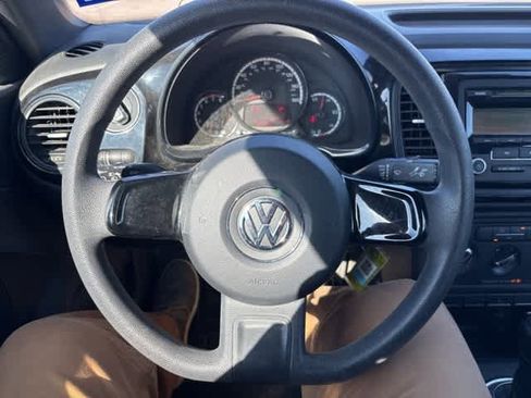 Used 2013 Volkswagen Beetle 2.5 image 12