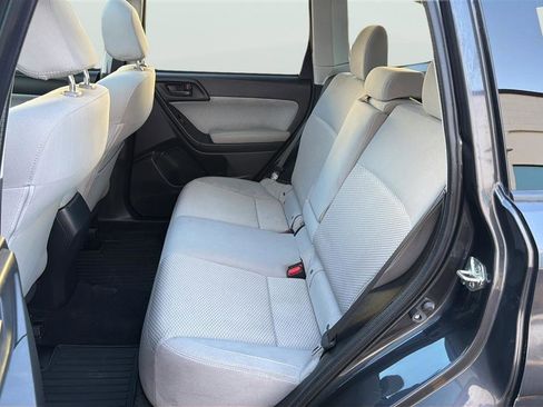 Used 2018 Subaru Forester 2.5i Premium w/ All-Weather Package AWD/4WD image 20