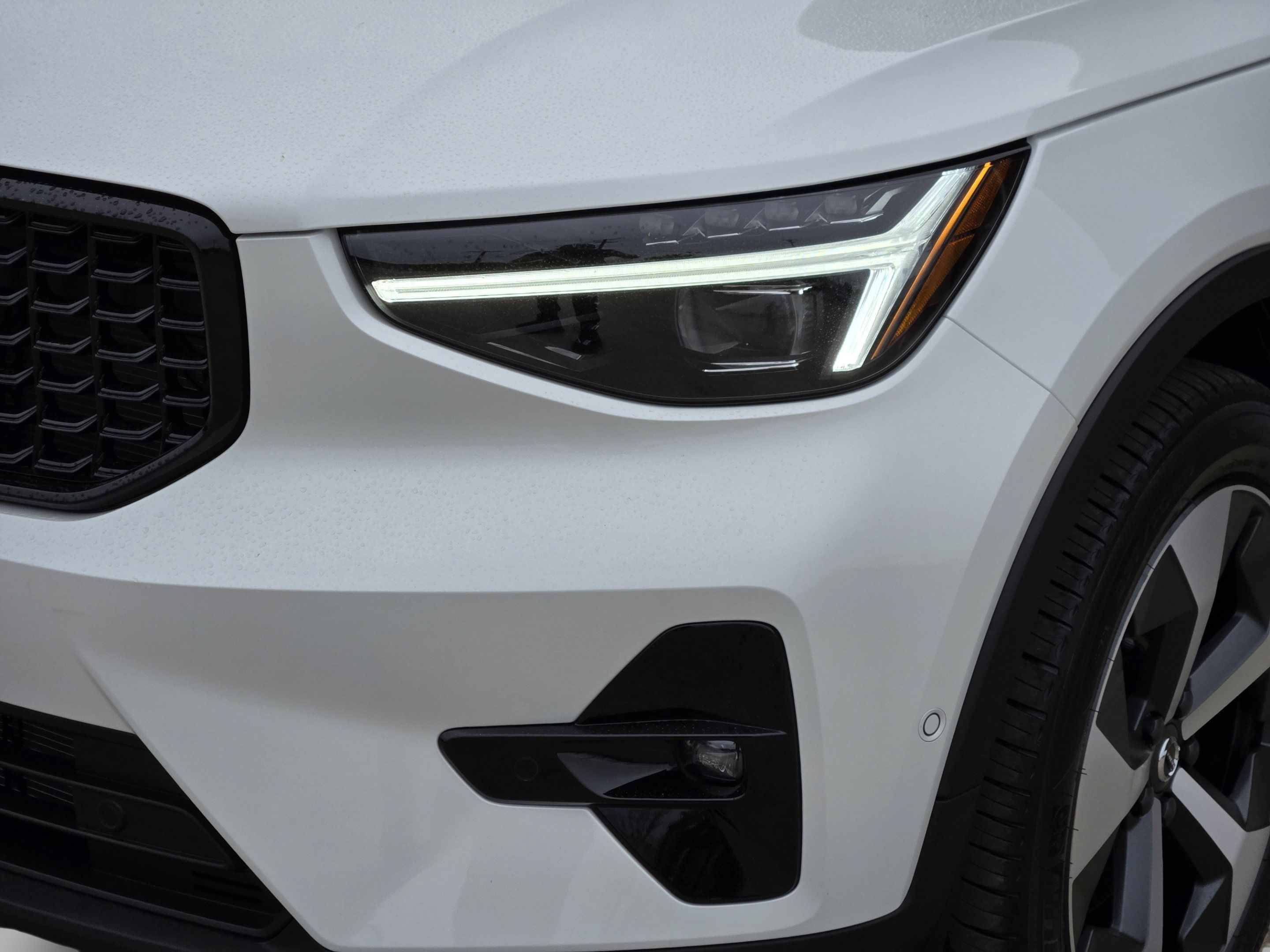 Used 2026 Volvo XC40 B5 Plus w/ Protection Package Premier AWD/4WD image 11