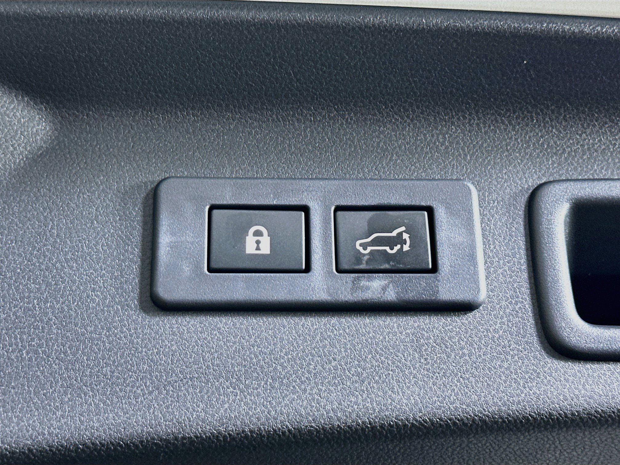 Used 2025 Subaru Forester Premium AWD/4WD image 29