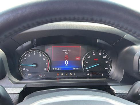 Used 2022 Ford Explorer XLT w/ Equipment Group 202A RWD image 24