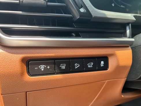 Used 2025 Kia Telluride AWD image 38