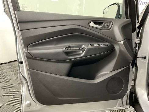 Certified 2019 Ford Escape SE image 12