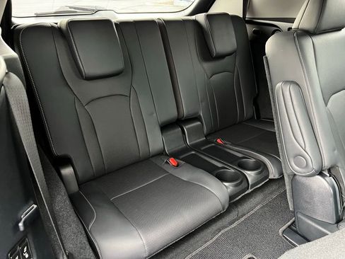 Used 2022 Lexus RX 350L 350L w/ Premium Package image 22