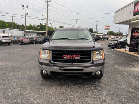 Used 2011 GMC Sierra 1500 SLE w/ Power Tech Package AWD/4WD image 4