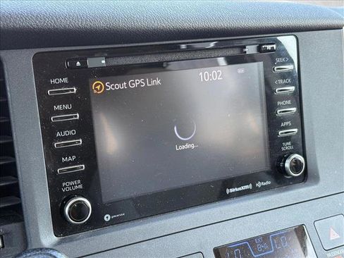 Used 2020 Toyota Sienna LE image 14