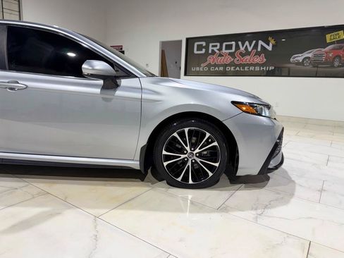 Used 2021 Toyota Camry SE FWD image 7