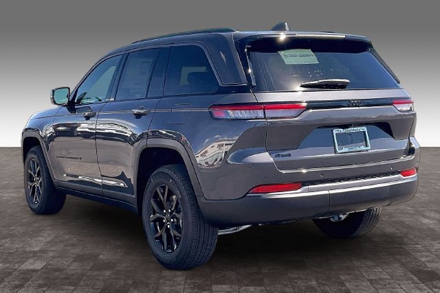 New 2026 Jeep Grand Cherokee Altitude AWD/4WD image 3