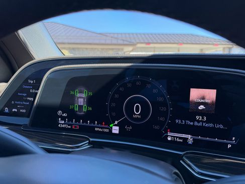 Certified 2023 Cadillac Escalade ESV Sport w/ Touring Package image 29