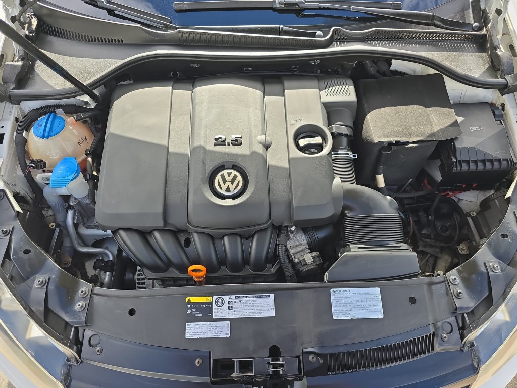 Used 2013 Volkswagen Golf 4-Door FWD image 33
