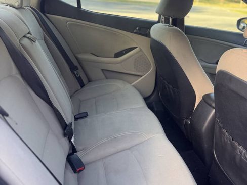 Used 2013 Kia Optima LX FWD image 12