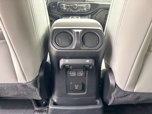 Used 2023 Jeep Wrangler Unlimited Sahara AWD/4WD image 22