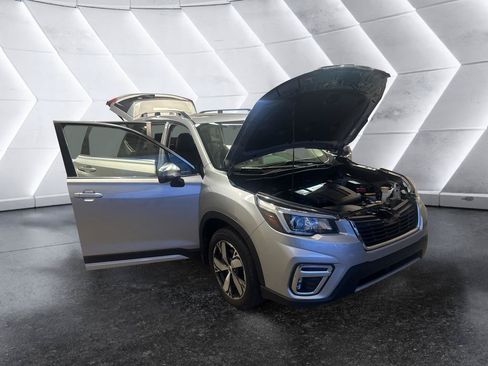 Used 2020 Subaru Forester Touring w/ Popular Package #2 AWD/4WD image 9