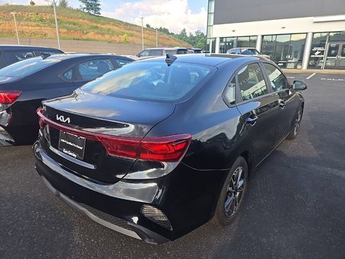 Certified 2023 Kia Forte LXS w/ LXS Technology Package FWD image 2