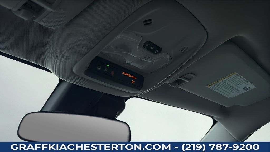 Used 2025 Chevrolet TrailBlazer LT AWD/4WD image 23