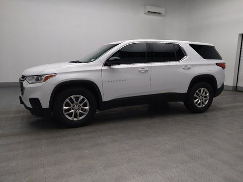 Used 2020 Chevrolet Traverse LS image 2