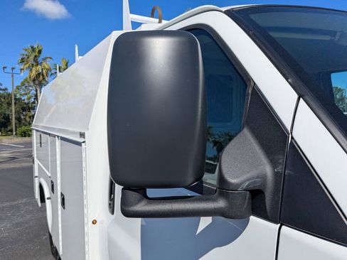 New 2025 Chevrolet Express 3500 w/ Power Convenience Package image 15