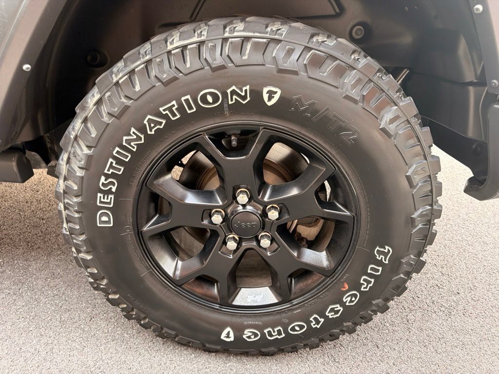 Used 2023 Jeep Wrangler Unlimited Sport AWD/4WD image 32