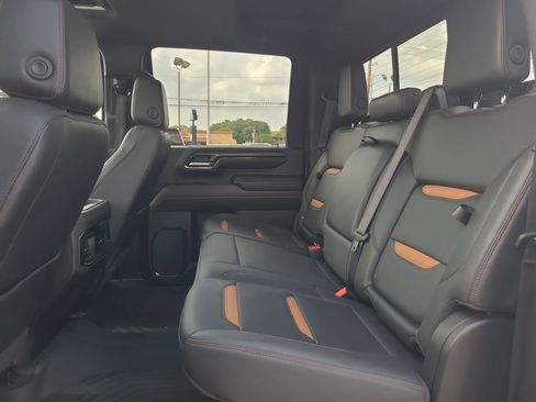 Used 2024 GMC Sierra 2500 AT4 w/ AT4 Premium Plus Package AWD/4WD image 26