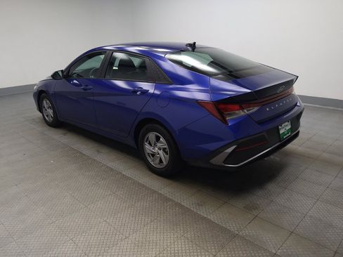 Used 2024 Hyundai Elantra SE FWD image 3