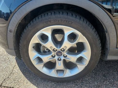 Used 2016 Ford Escape Titanium w/ Equipment Group 301A AWD/4WD image 9