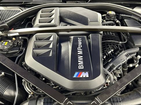 Used 2021 BMW M4 Competition w/ M Carbon Exterior Package RWD image 40