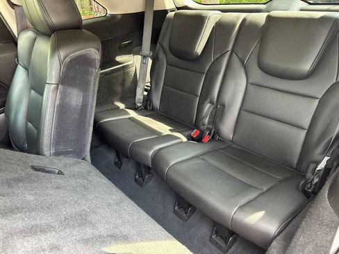Used 2011 Acura MDX w/ Technology & Entertainment AWD/4WD image 10
