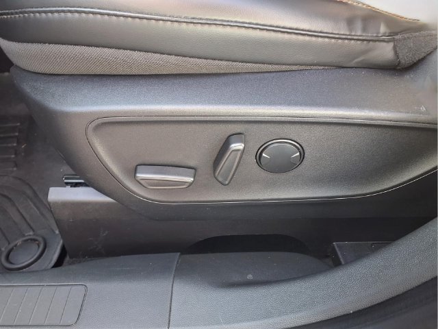 Used 2024 Ford Escape ST-Line w/ Tech Pack #1 AWD/4WD image 21