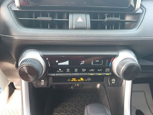 Used 2023 Toyota RAV4 LE image 18