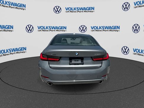 Used 2025 BMW 330i xDrive Sedan AWD/4WD image 13