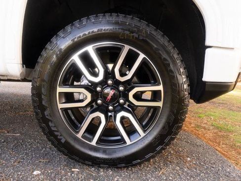 Used 2023 GMC Sierra 1500 AT4 w/ AT4 Premium Package image 38