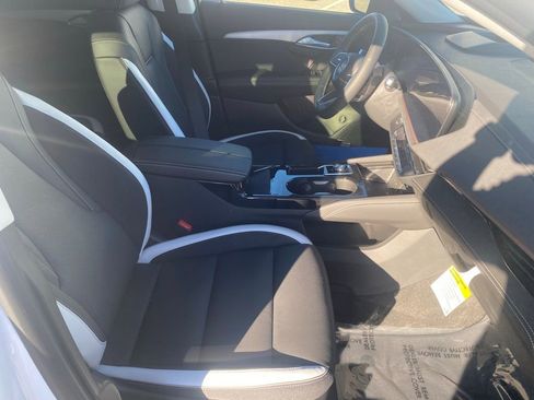 New 2025 Buick Envision Sport Touring image 29