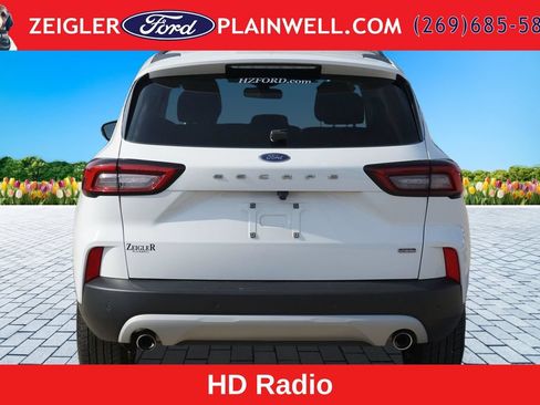 Used 2023 Ford Escape SE w/ PHEV Premium Package FWD image 4