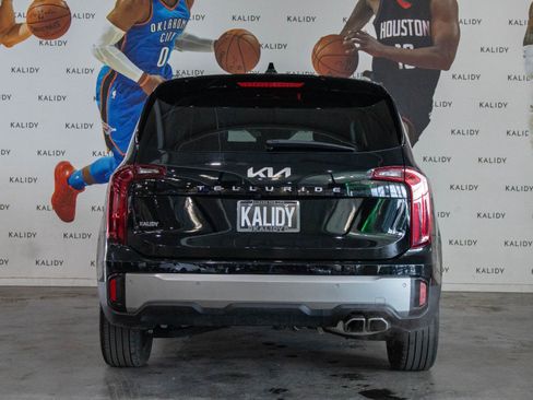 Used 2025 Kia Telluride S image 24