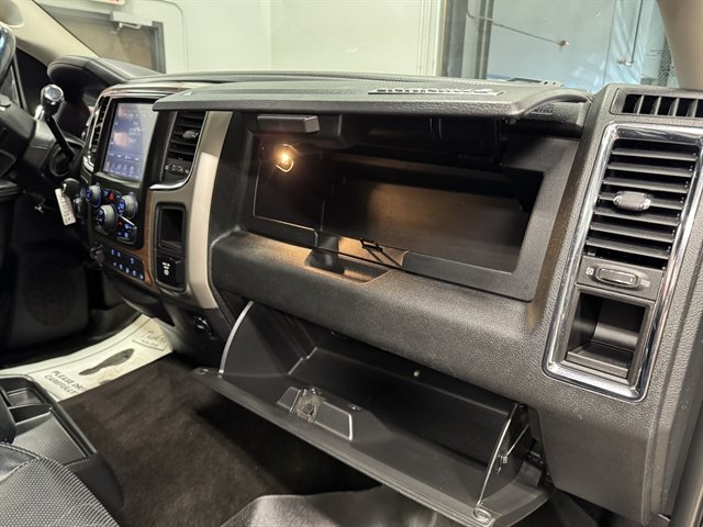 Used 2015 RAM 2500 Laramie AWD/4WD image 15